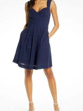 Lilly Pulitzer Cyndi Fish Eyelet Navy Blue Flare Dress Size 4 Garden Party